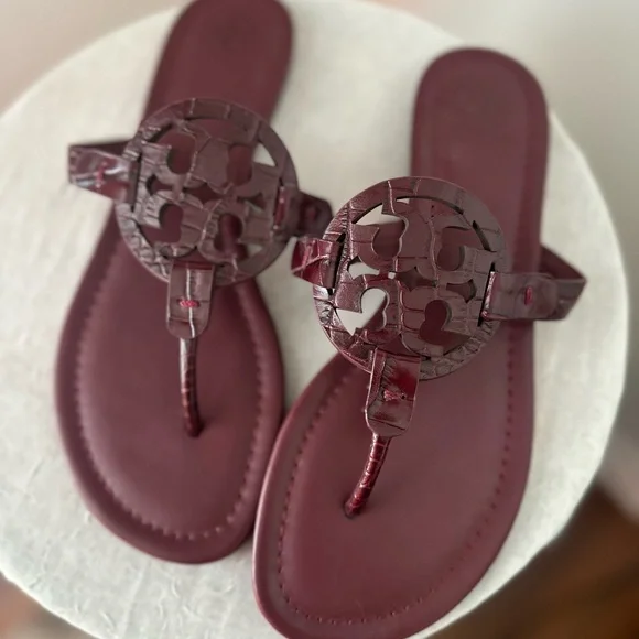 TORY BURCH CROCODILE EMBOSSED THONG SANDALS NEW RED SIZE 8.5 - Picture 7 of 10